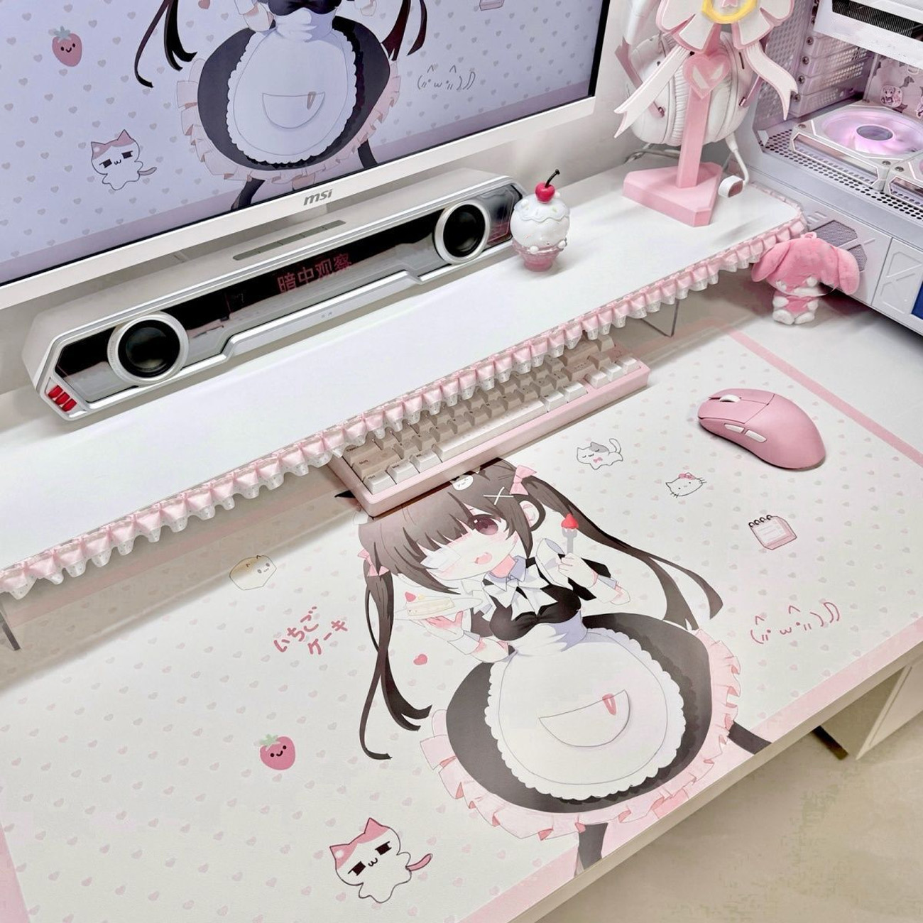 Leather Desk Pad - 귀여운 애니메이션 스타일의 메이드 소녀 디자인