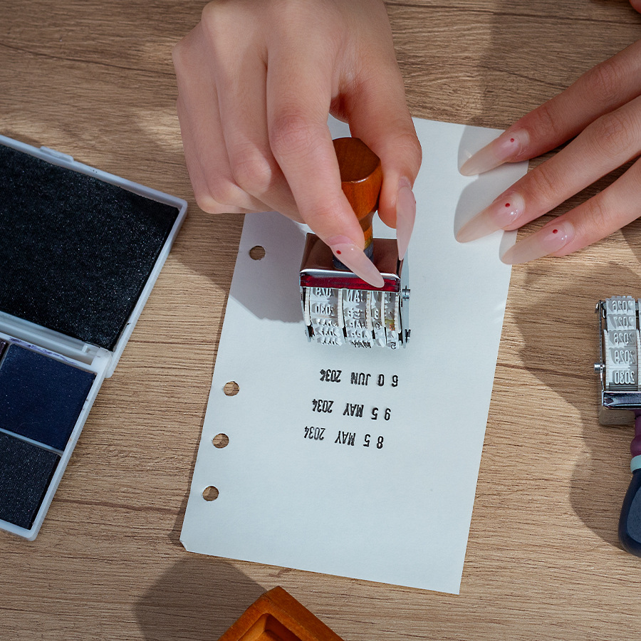 1개 레트로 나무 롤러 날짜 스탬프 DIY 수동 계정  - Rubber Date Stamp 리뷰 및 가격